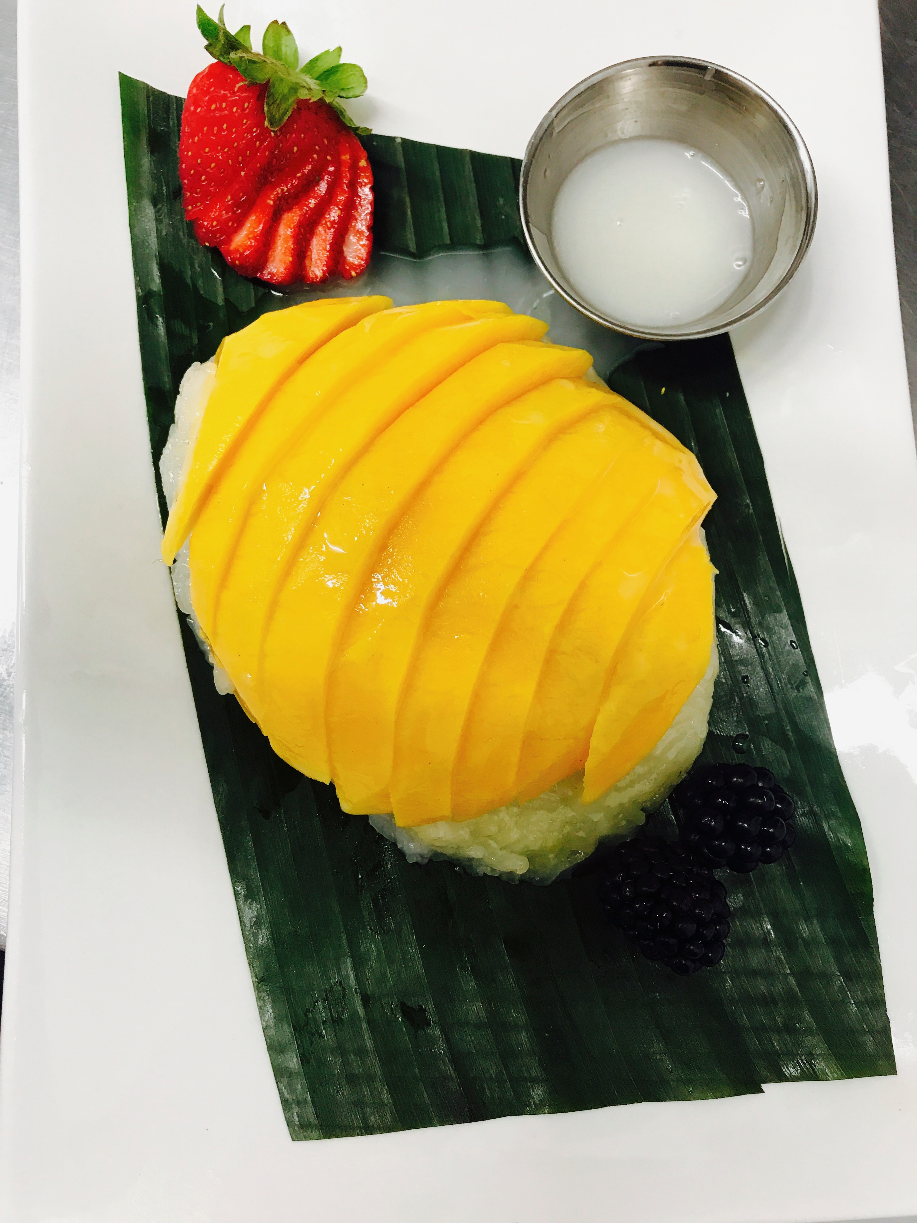 Sweet Sticky Rice With Mango